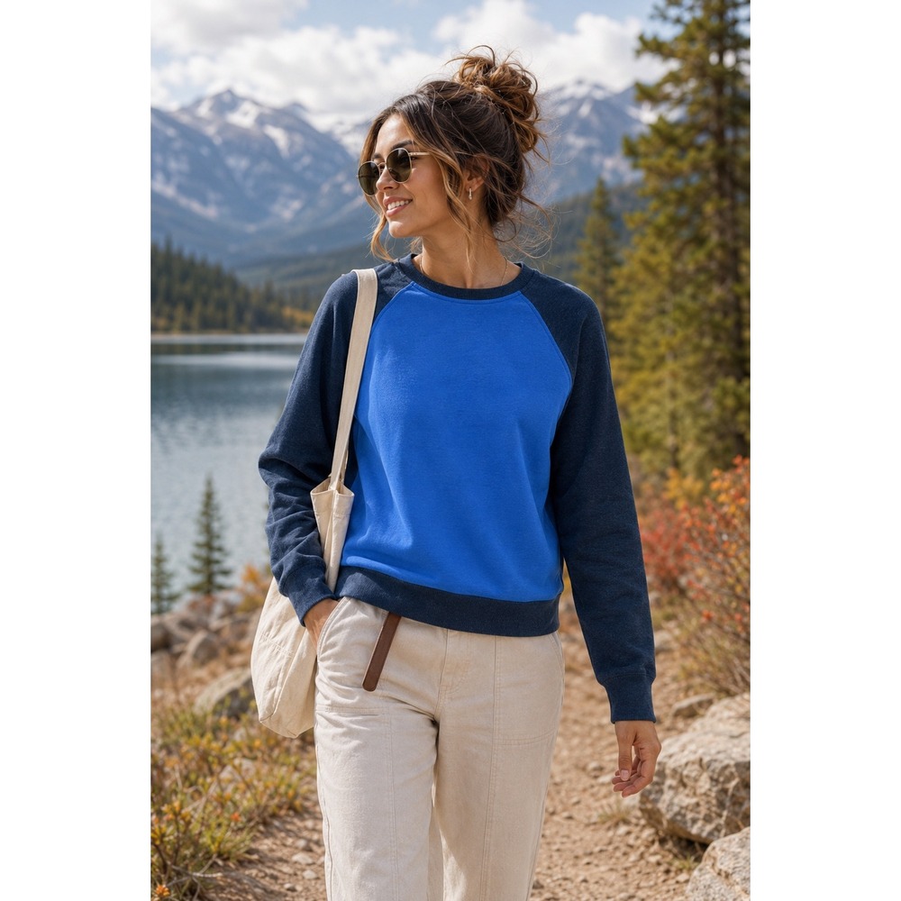 Patagonia Women's Small Blue Organic Cotton Raglan Sweatshirt Retro Outdoor